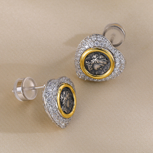 Pendientes de Lujo con Diseño de Moneda Antigua y Ninfas Acuáticas - Product Image 2