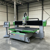 Machine de gravure CNC 1300*2500mm pour panneaux décoratifs en mousse PVC avec fonctionnement stable et rapide