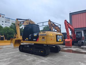 รถขุดไฮดรอลิกตีนตะขาบ CAT 320D2L มือสอง ขนาด 20 ตัน ชั่วโมงการใช้งานต่ำ ยี่ห้อ Caterpillar - Product Image 1