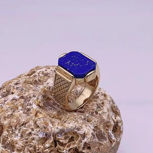 パンク ヴィンテージデザイン 高品質ステンレススチール 18Kゴールドメッキ グリーンアゲート/エメラルド 天然石 パーソナライズ メンズリング - Product Image 2