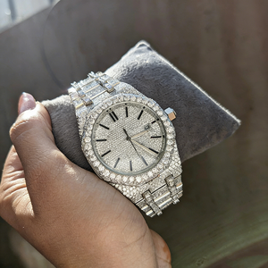 นาฬิกาสแตนเลสสตีล 40 มม. ประดับ<span class=keywords><strong>เพชร</strong></span>โมอิสซาไนต์ทรงกลมเจียระไนแบบบริลเลียนต์ ระดับ <span class=keywords><strong>VVS</strong></span> หน้าปัดโรมัน ประดับ<span class=keywords><strong>เพชร</strong></span> 25 กะรัต สำหรับผู้ชาย - Product Image 4