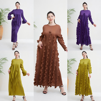 Robe longue plissée avec détail à volants, robe élégante et modeste pour femmes, robe de soirée maxi, design unique, robes de cérémonie