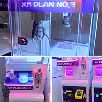 Machine à griffes commerciale Mega Mini avec accepteur de billets, revêtement personnalisé, casier à prix d'arcade et grue à prix