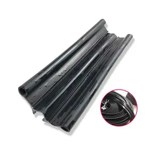 Joint d'étanchéité industriel en caoutchouc EPDM à double trou avec installation par vis pour <span class=keywords><strong>isolation</strong></span> <span class=keywords><strong>de</strong></span> <span class=keywords><strong>porte</strong></span> coulissante <span class=keywords><strong>de</strong></span> chambre froide - Product Image 1