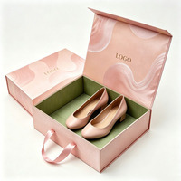 Hochwertige Rosa High-Heels-Schuhverpackung Maßgefertigte Starre Papierbox mit Bandgriff Magnetverschluss Flip-Top-Verpackung