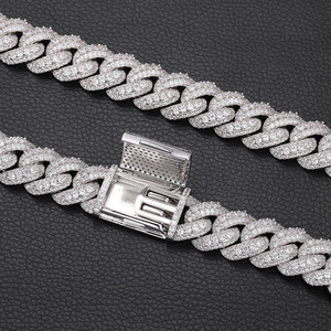 <span class=keywords><strong>Set</strong></span> <span class=keywords><strong>Bracciale</strong></span> <span class=keywords><strong>e</strong></span> <span class=keywords><strong>Collana</strong></span> a Catena Cubana Ghiacciata da <span class=keywords><strong>Uomo</strong></span> Placcato Oro 18K Gioielli Hip Hop con Catena Bubble in Ottone <span class=keywords><strong>e</strong></span> Diamanti CZ 5A - Product Image 4