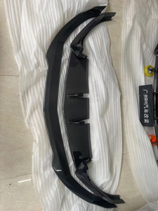 Kit carrosserie pour Lamborghini URUS, état neuf, style fibre de carbone, amélioration du becquet avant - Product Image 5