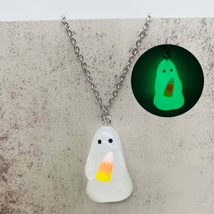 Costume d'Halloween Pendentif <span class=keywords><strong>Vampire</strong></span> Bijoux Multi-Style Résine Glow-In-The-Dark Halloween Fantôme Collier Cadeau pour Femmes Hommes - Product Image 4