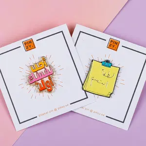 백킹 카드로 사용자 정의 금속 모자 핀 사용자 정의 귀여운 애니메이션 부드러운 에나멜 핀 배지 금속 공예 옷깃 에나멜 핀
