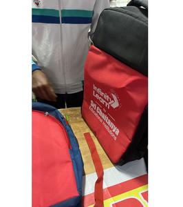 Sacs personnalisés en polyester de haute qualité, style dessin animé, impression personnalisée, fermeture éclair étanche, durables et élégants pour le shopping et les affaires - Product Image 5