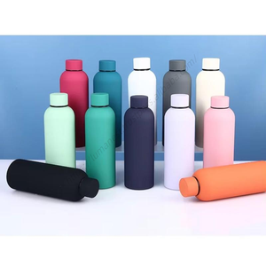 Botella de Agua Deportiva de Acero Inoxidable con Aislamiento de Doble Pared y Recubrimiento de Goma, Venta al Por Mayor - Product Image 1