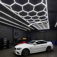 Système d'éclairage professionnel hexagonal à LED avec 3000K/4000K/6500K, idéal pour les ateliers de carrosserie et les centres de préparation de véhicules