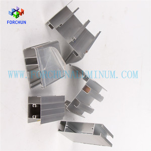 Profilés d'extrusion en aluminium gris argenté pour la fabrication <span class=keywords><strong>de</strong></span> fenêtres et portes coulissantes colombiennes/costaréennes - Product Image 3