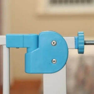 Barrière de sécurité pour bébé à fermeture automatique Taizhou, pour escaliers, couloirs et portes, en métal, produits pour bébés les plus vendus - Product Image 3