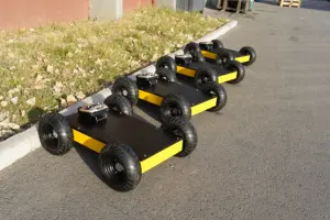 Châssis de robot à roues intégré avec système de batterie BMS intégré et sortie d'alimentation multi-tension - Product Image 2