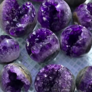 Di alta qualità naturale ametista Geode cristallo grezzo artigianato ametista che ride Open Smile sfera pietre per la decorazione - Product Image 2