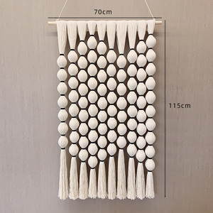 <span class=keywords><strong>Tapisserie</strong></span> murale sphérique en macramé crème de fabrication industrielle, 70x115 cm, dimensions personnalisables pour les projets d'aménagement intérieur d'hôtels - Product Image 3