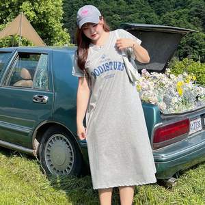 เดรสเสื้อยืดทรงหลวมพิมพ์ลายตัวอักษร รุ่น Runqi N8695 Plus Size ความยาวปานกลาง คอกลม ระบายอากาศได้ดี เหมาะสำหรับใส่ในชีวิตประจำวัน - Product Image 5