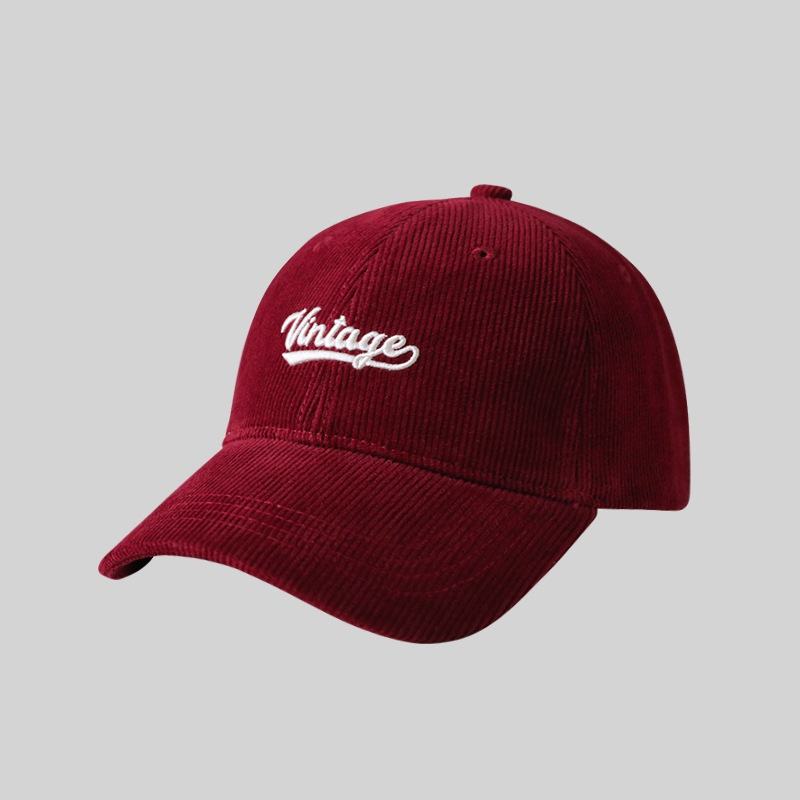 สีแดงเข้ม