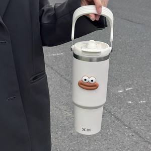 2025 vente chaude Net rouge Double boisson thermos sous vide tasse avec paille de valeur de couleur élevée pour voiture eau froide fête et utilisation par les étudiants - Product Image 4