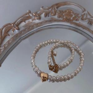 Collar de Perlas Pequeñas con Forma Barroca Chapado en Oro de 14K para Mujer, Cadena de Clavícula de Lujo Ligero, Estilo Natural - Product Image 3