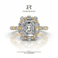 Bague fine en argent sterling 925 plaqué or 18 carats avec moissanite VVS taille émeraude 2 carats et halo festonné pour femme