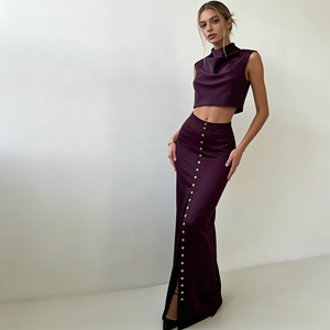 Ensemble deux pièces pour femme : Crop top à col montant sans manches et jupe longue assortie avec fente latérale et détails boutonnés – Tenue de soirée formelle – OEM ODM Personnalisé - Product Image 2