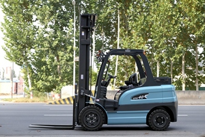4x4 Diesel Geländestapler 3-5 Tonnen Kostengünstig CE EPA Zertifiziert Landwirtschaft Outdoor Raues Gelände Offroad Vollgummi-Luftreifen - Product Image 3
