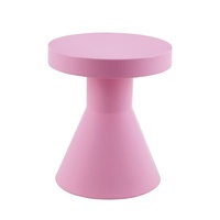 Ensemble de table basse et de chaises en plastique de style nordique moderne pour salon