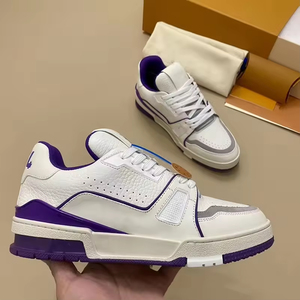 Zapatos deportivos de diseño personalizado de lujo para hombres y mujeres cuero de vaca genuino forro de cuero genuino Slip-On al por mayor para primavera - Product Image 3
