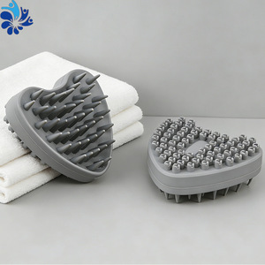Brosse à shampooing en silicone en forme de cœur pour massage du cuir chevelu, pour usage en salon de coiffure - Product Image 3