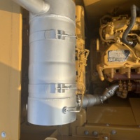 Excavatrice hydraulique CAT 320E d'occasion, fonctionnement fluide, largement utilisée dans la rénovation urbaine et l'aménagement paysager