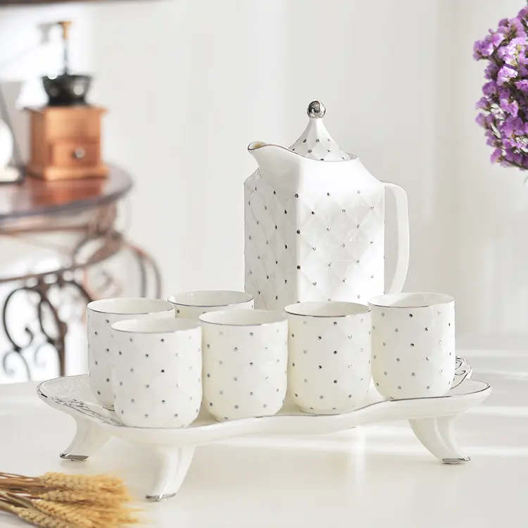 Hot Sale Mug Set 8 Pieces Gold Edge Tea Set One Teapot 6 Cups and Tray Elegant Ceramic Coffee Mug Set
