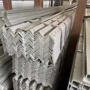 Barre d'angle en acier au carbone Q235 Q355 ASTM, profilé en angle, <span class=keywords><strong>80x80</strong></span> 70x70x5 63x63x6, laminé à chaud, 3m, perforé - Product Image 4