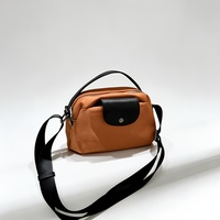 Bolso Tote Cruzado de Nylon Impermeable de Moda con Cierre de Cremallera, Diseño de Patrón de Caramelos, Detalle de Botón, Multiusos, Ligero y Duradero
