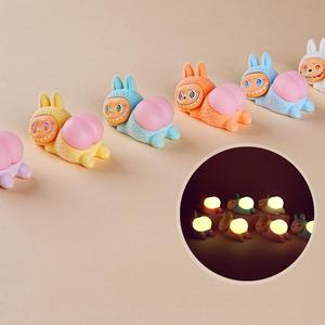 Venta al por mayor de resina de dibujos animados de lujo 3D diseñador Focal terciopelo <span class=keywords><strong>cuentas</strong></span> lindas <span class=keywords><strong>cuentas</strong></span> de bebé <span class=keywords><strong>cuentas</strong></span> de lujo bolígrafos para hacer figuras de juguete estatuas - Product Image 5