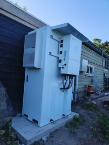 ระบบพลังงานแสงอาทิตย์แบบครบวงจรพร้อมแบตเตอรี่ลิเธียม 30kW 50kW 100kW ระบบไฮบริดเชื่อมต่อกริด สำหรับบ้านและธุรกิจ - Product Image 6