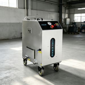 Machine <span class=keywords><strong>de</strong></span> sablage à glace sèche avec <span class=keywords><strong>kit</strong></span> <span class=keywords><strong>de</strong></span> buses ergonomiques réduit la fatigue <span class=keywords><strong>de</strong></span> l'opérateur lors du nettoyage des plafonds et des conduits. - Product Image 4