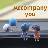 Mini figurine de couple en résine, décoration de ballon de mariage pour tableau de bord de voiture, ornement automobile