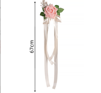 Décoration florale artisanale en roses pour dossier de chaise, allée d'église et poignée de porte, pour événements de mariage