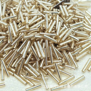 Perline di Vetro Indiane Perlin, Perline a Tubo da 6mm, 3300 Pezzi (Rosso e Argento) per Penne Decorate, Prodotte in Cina - Product Image 3