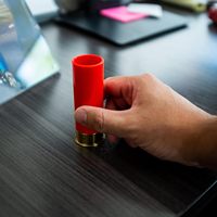 Bar Party Décoration Ensemble DE 4 Multi Couleur 12 Gauge Shotgun Shell Shot Glass pour Hommes Hunter Shooter