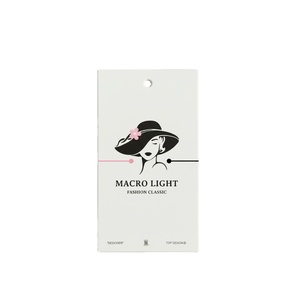 Étiquettes suspendues en coton écologiques, finition mate, estampées à chaud ; étiquettes suspendues pour vêtements gaufrées - Product Image 1