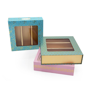 Boîte cadeau personnalisée en or <span class=keywords><strong>premium</strong></span> avec 3 compartiments transparents pour chocolats, pralines, pâtisseries, avec fermeture magnétique et insert en papier - Product Image 3