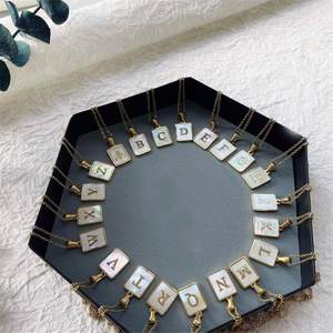 Ibu dari mutiara Alphbet kalung baja nirkarat emas huruf inisial persegi tag liontin kalung untuk hadiah liburan - Product Image 5