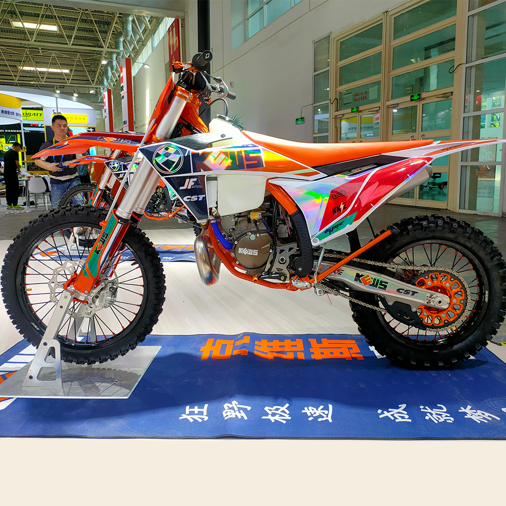 Motocicleta Off-road KEWS K23 250cc 2 tempos com 80km/h e sistema
