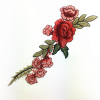 Patch brodé 3D en chenille PVC à coudre avec dentelle et broderie florale rouge en forme de fleur pour chapeaux et vêtements tendance