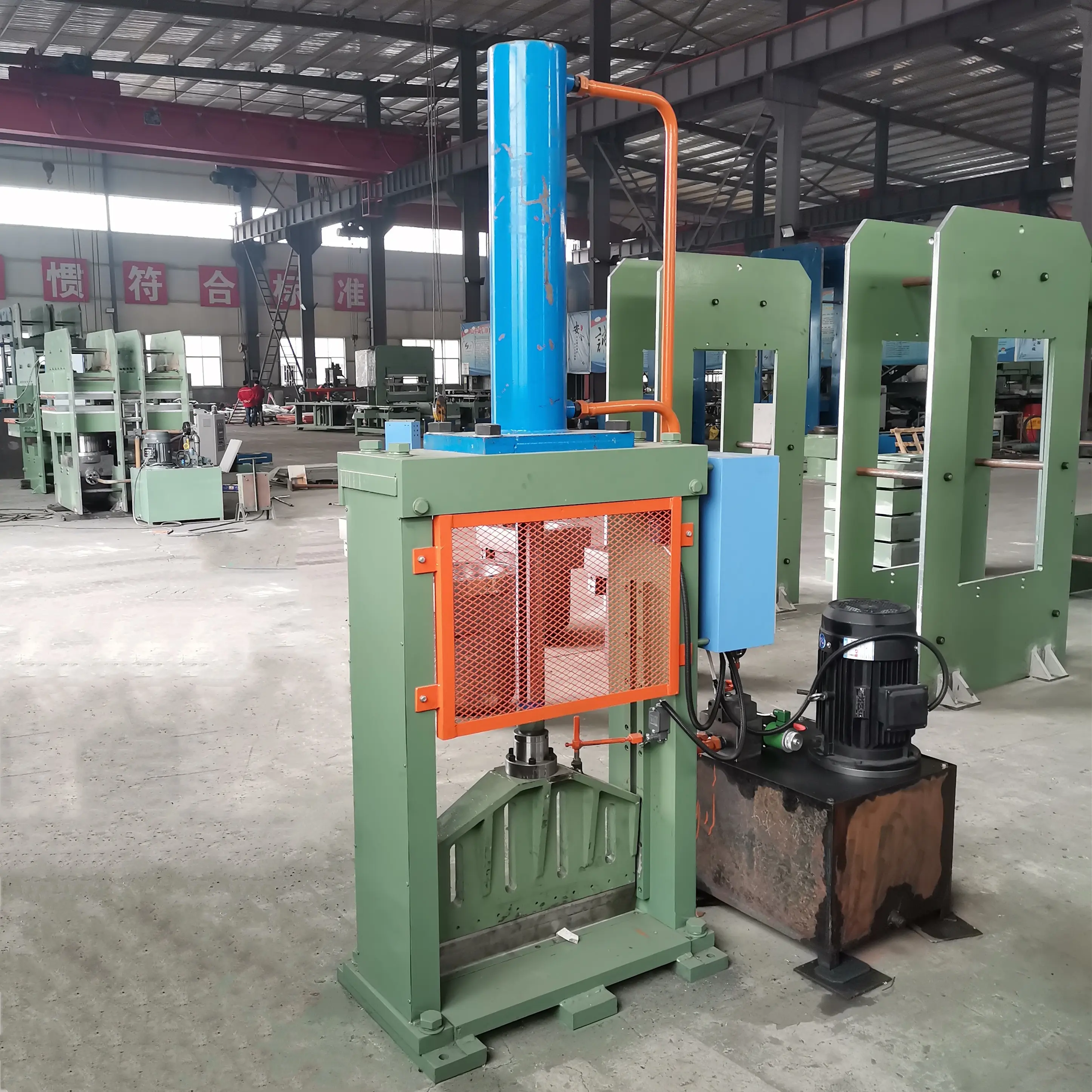 Mesin Pemotong Karet Guillotine Rubber Bale Cutter