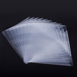 La Carpeta <span class=keywords><strong>de</strong></span> partituras MB60 Yinyu DDP RTS cuenta con una cubierta <span class=keywords><strong>de</strong></span> plástico <span class=keywords><strong>de</strong></span> escritura directa y <span class=keywords><strong>60</strong></span> páginas <span class=keywords><strong>de</strong></span> tamaño A4 para actualizaciones <span class=keywords><strong>de</strong></span> partituras sin esfuerzo - Product Image 4