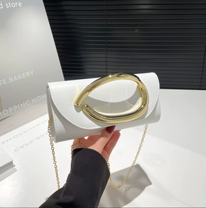 Sac à main de soirée de luxe pour femme, en polyester, avec chaîne d'épaule unique, poignée métallique, forme coquille, fermeture magnétique, pour fêtes et dîners - Product Image 3